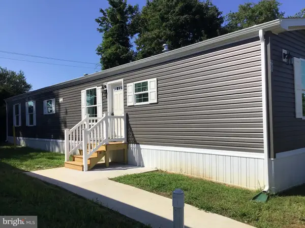 20 Kennedy Dr, FAIRLESS HILLS, PA 19030