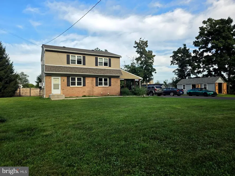 947 S Old Bethlehem Pike, Quakertown, PA 18951 - #2