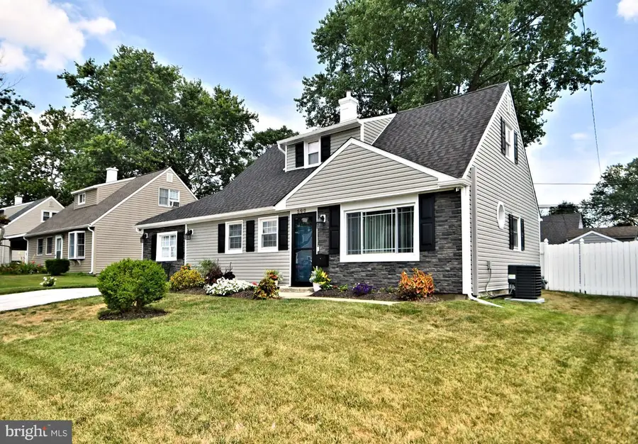580 Carlisle Dr, Morrisville, PA 19067 - #3