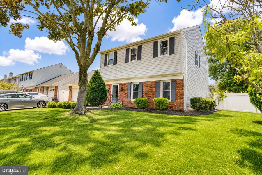 519 S Queen Anne Dr, Fairless Hills, PA 19030 - #2