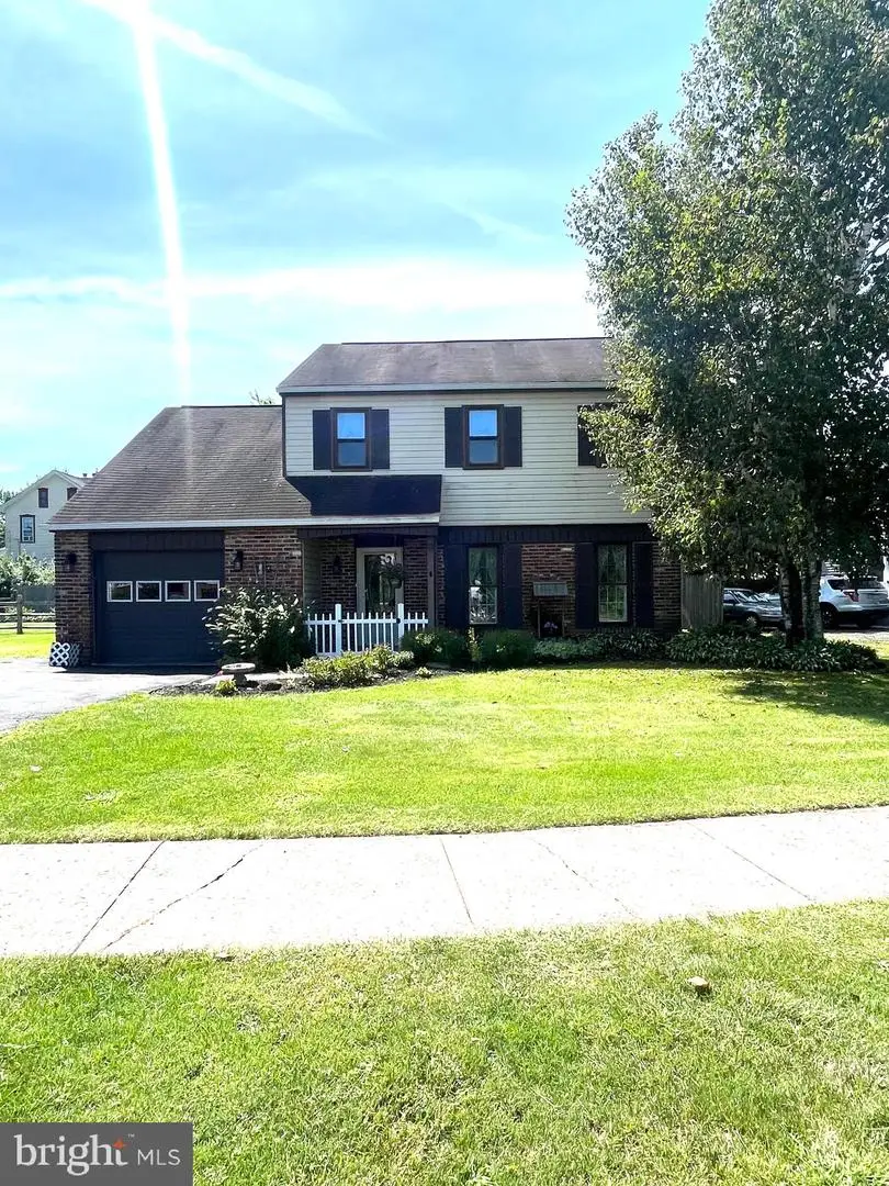 881 Depot Ln, Quakertown, PA 18951 - #1