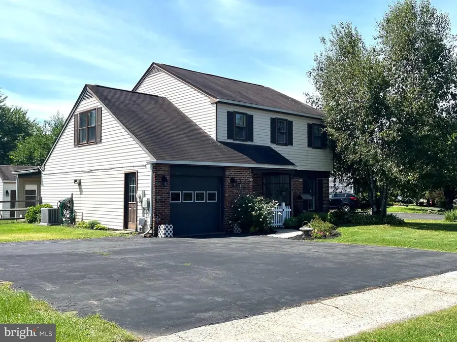 881 Depot Ln, Quakertown, PA 18951 - #3