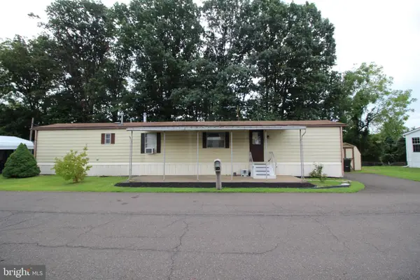 3445 Aster Ave, FEASTERVILLE TREVOSE, PA 19053