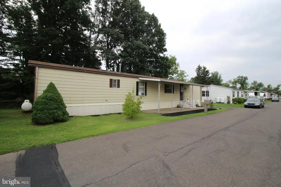 3445 Aster Ave, Feasterville Trevose, PA 19053 - #2