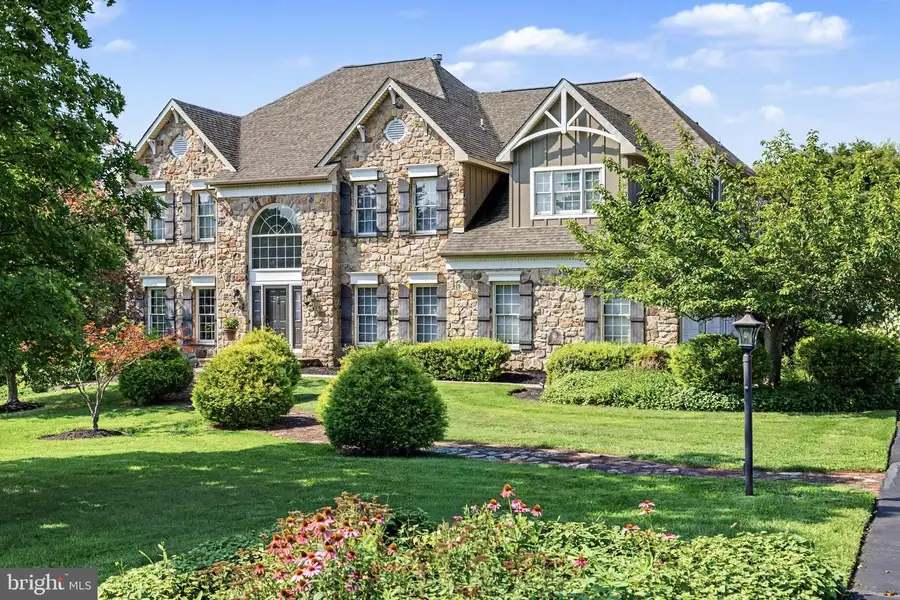 9 Sunrise Dr, Doylestown, PA 18901 - #2