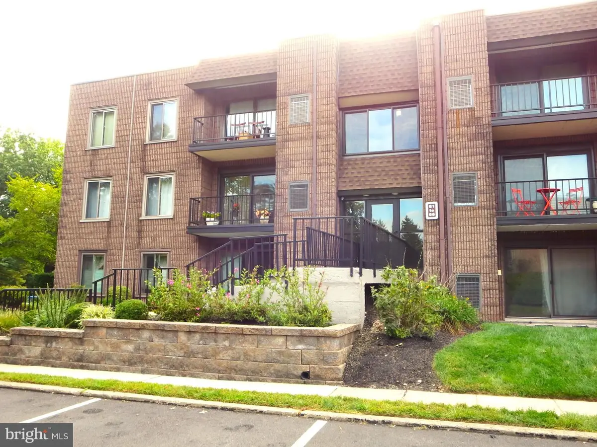 66 Oakridge Dr, Langhorne, PA 19047 - #1