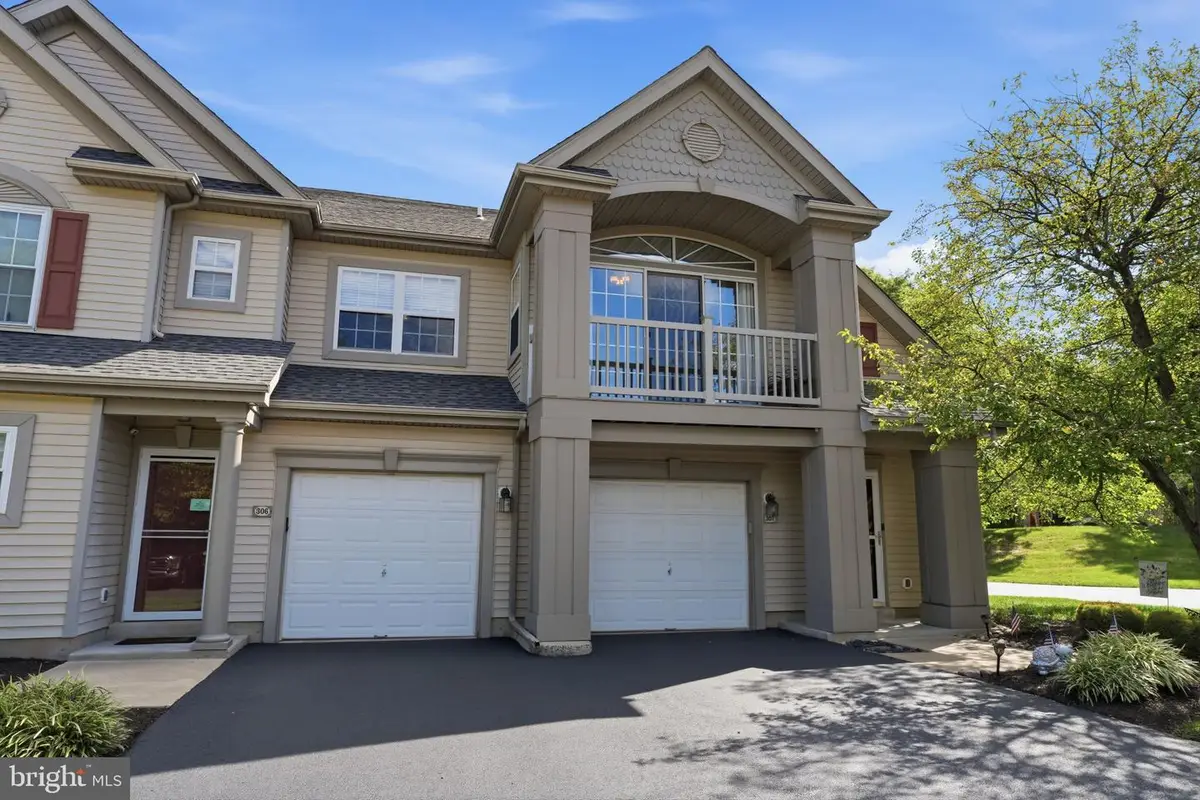 307 Alexander Ct, Warwick, PA 18974 - #1