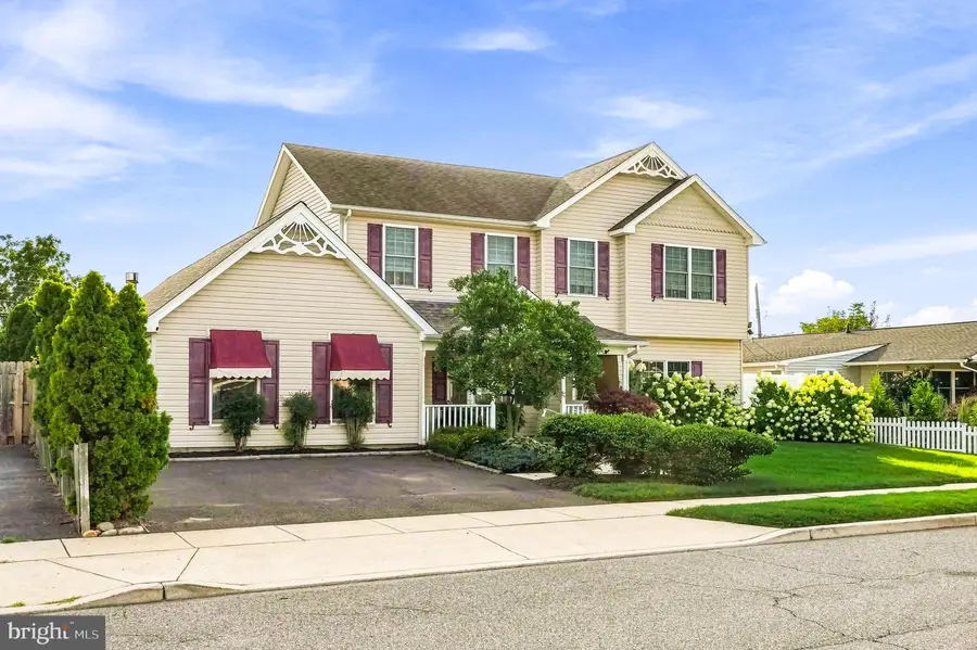 27 Peachtree Ln, Levittown, PA 19054 - #2