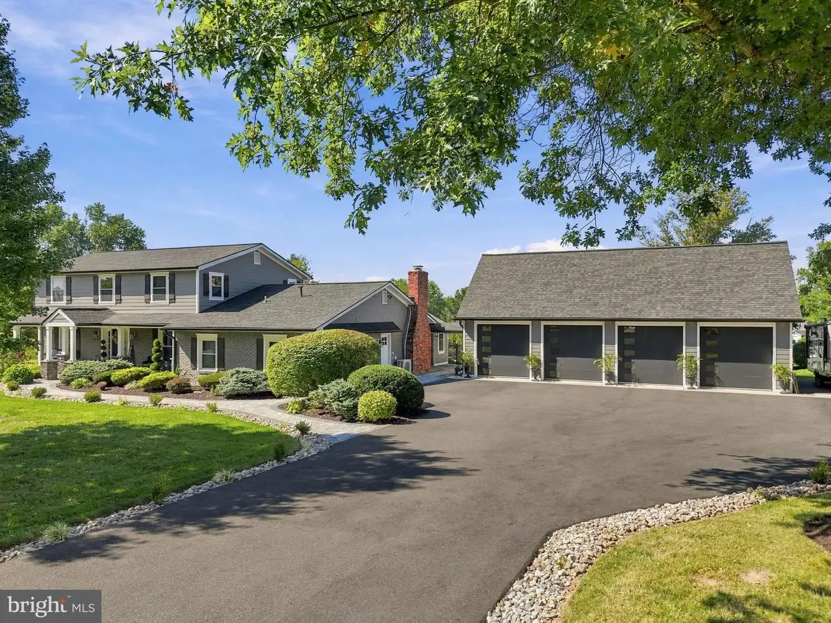 104 N Vassar Dr, Quakertown, PA 18951 - #1