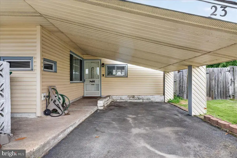 23 Disk Ln, Levittown, PA 19055 - #2