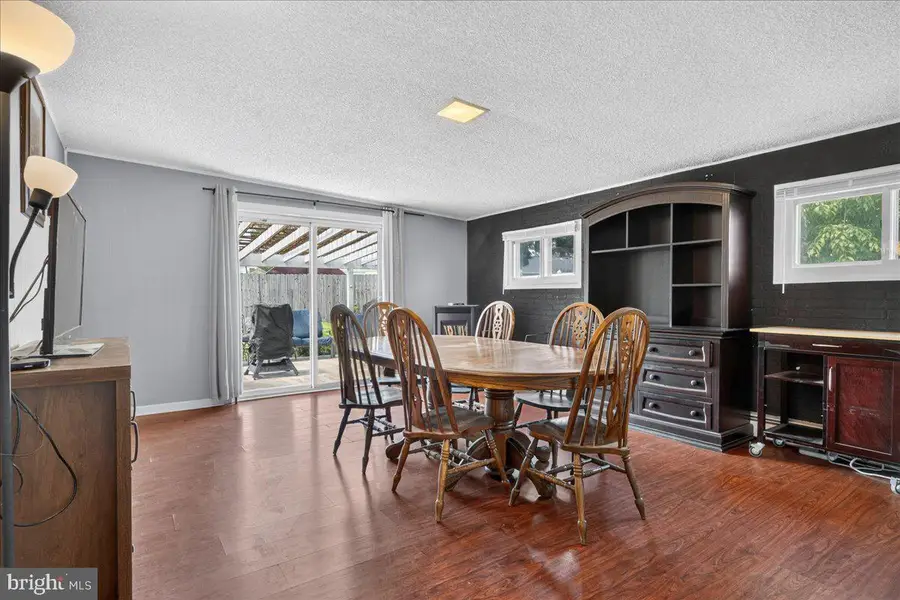 23 Disk Ln, Levittown, PA 19055 - #3