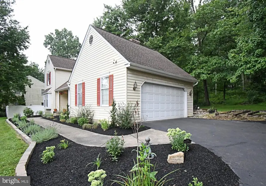 6 Boulder Dr, Sellersville, PA 18960 - #2
