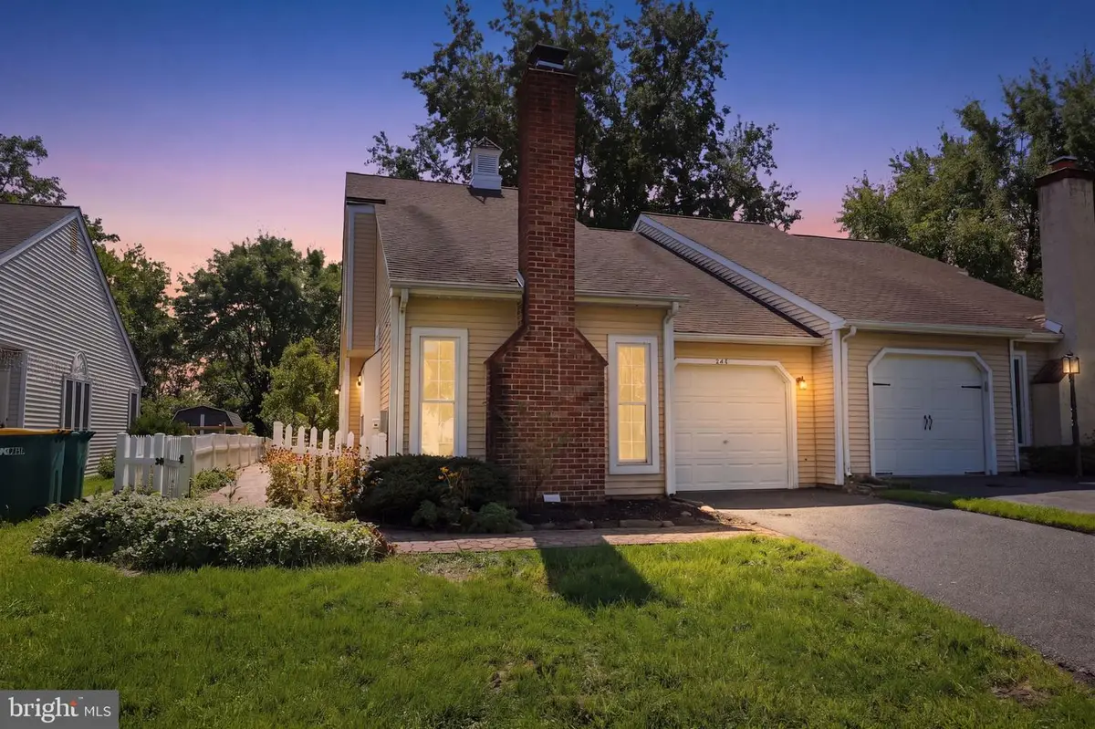 285 Woods Edge Pl, Langhorne, PA 19047 - #1