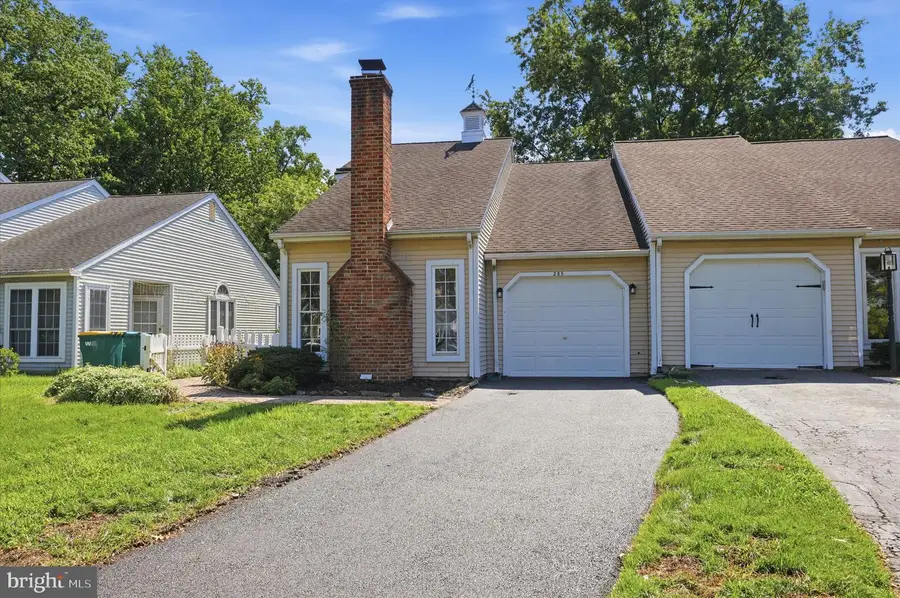285 Woods Edge Pl, Langhorne, PA 19047 - #3