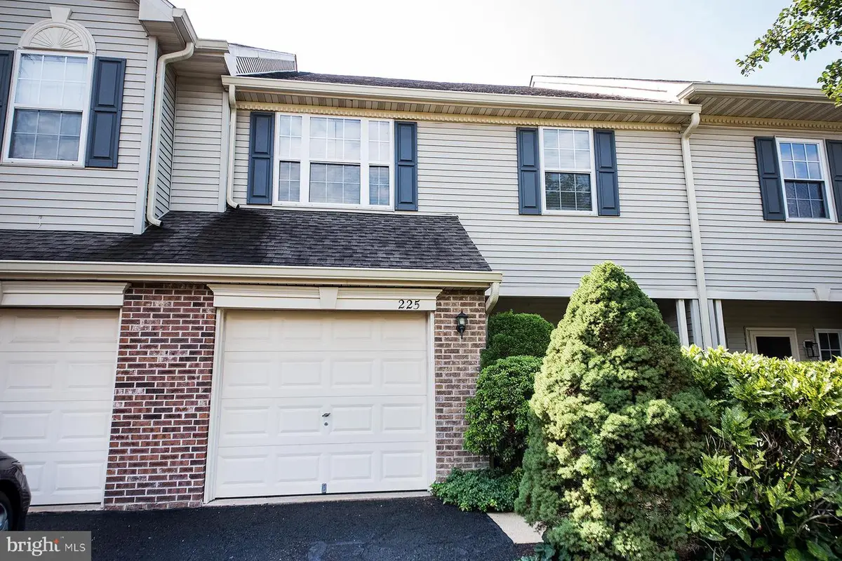 225 Deerfield Ct, New Hope, PA 18938 - #1