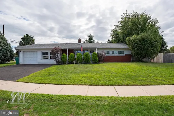 35 Spiral Ln, LEVITTOWN, PA 19055