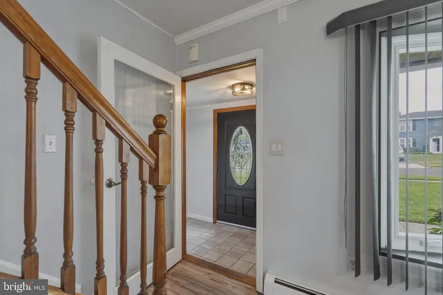 18 Tinder Rd, Levittown, PA 19056 - #3