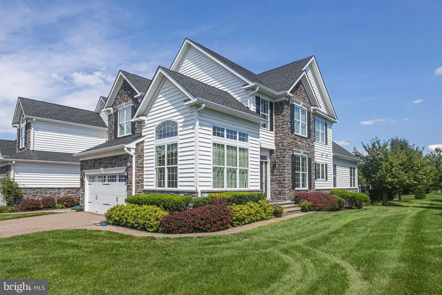 12 Brown Ln, Newtown, PA 18940 - #2
