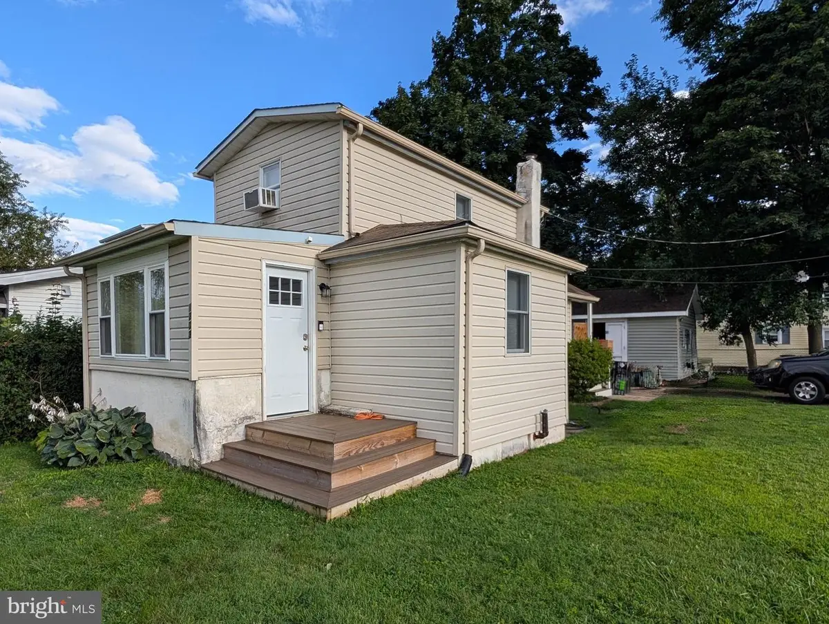 1203 Clayton, Feasterville Trevose, PA 19053 - #1