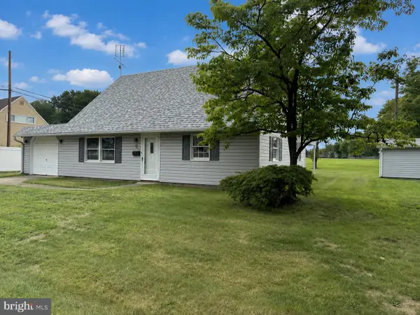 2 Timothy Ln, LEVITTOWN, PA 19054