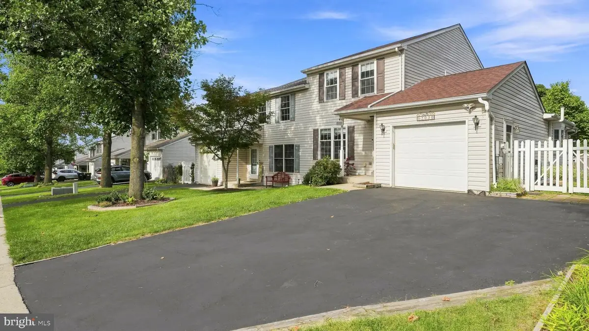 2030 Clover Mill Rd, Quakertown, PA 18951 - #1
