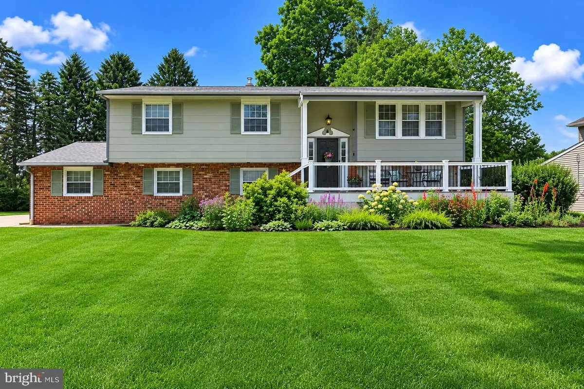 21 Lions Dr, Morrisville, PA 19067 - #1