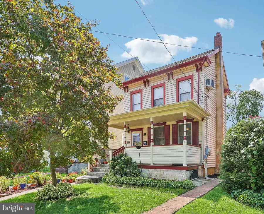 531 Crown St, Morrisville, PA 19067 - #2