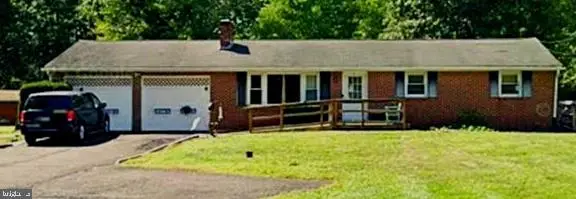 2324 Bedminster Rd, Perkasie, PA 18944 - #1
