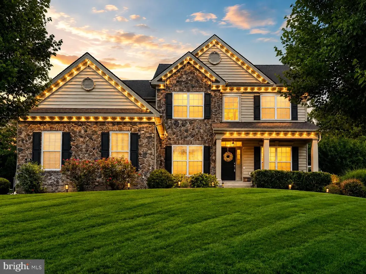 18 Beechwood Blvd, Feasterville Trevose, PA 19053 - #1