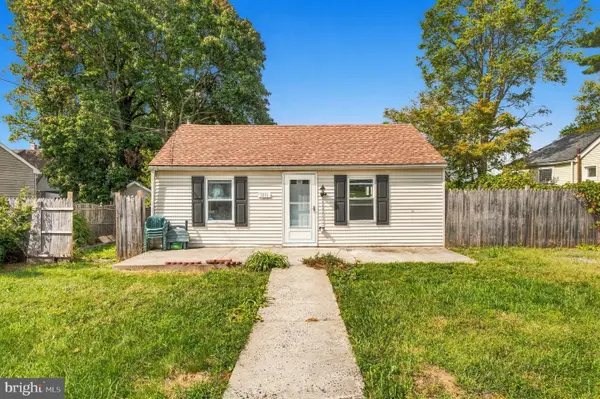 3818 Hollywood Ave, FEASTERVILLE TREVOSE, PA 19053