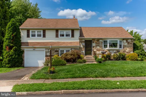 1212 Dahlia Rd, WARMINSTER, PA 18974