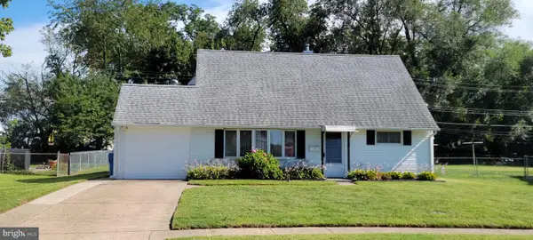 7 Junewood Dr, LEVITTOWN, PA 19055