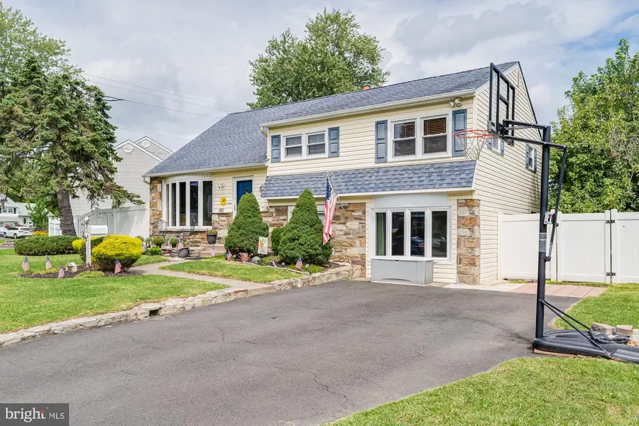 1047 Coronet Rd, Warminster, PA 18974 - #2