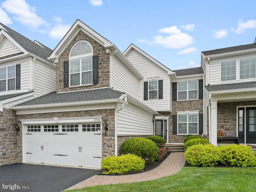 1746 Locust Dr, Yardley, PA 19067 - #2