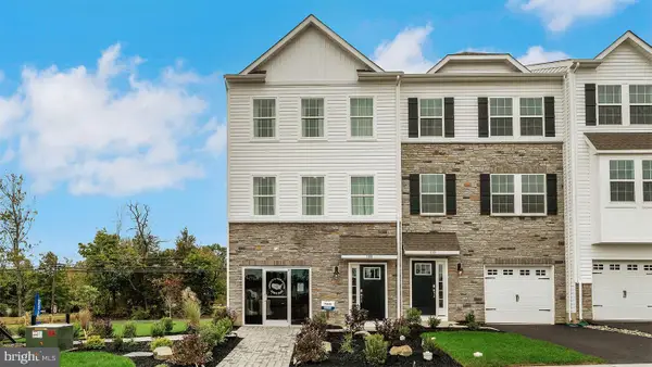 301 Lantern Court, SELLERSVILLE, PA 18960