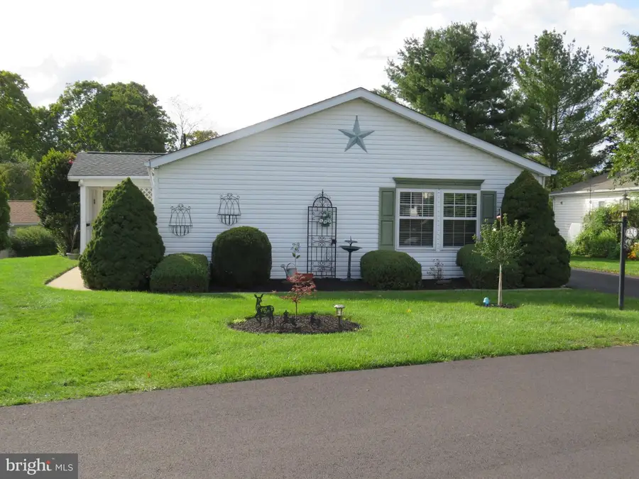 296 Blackberry Cir, New Hope, PA 18938 - #2