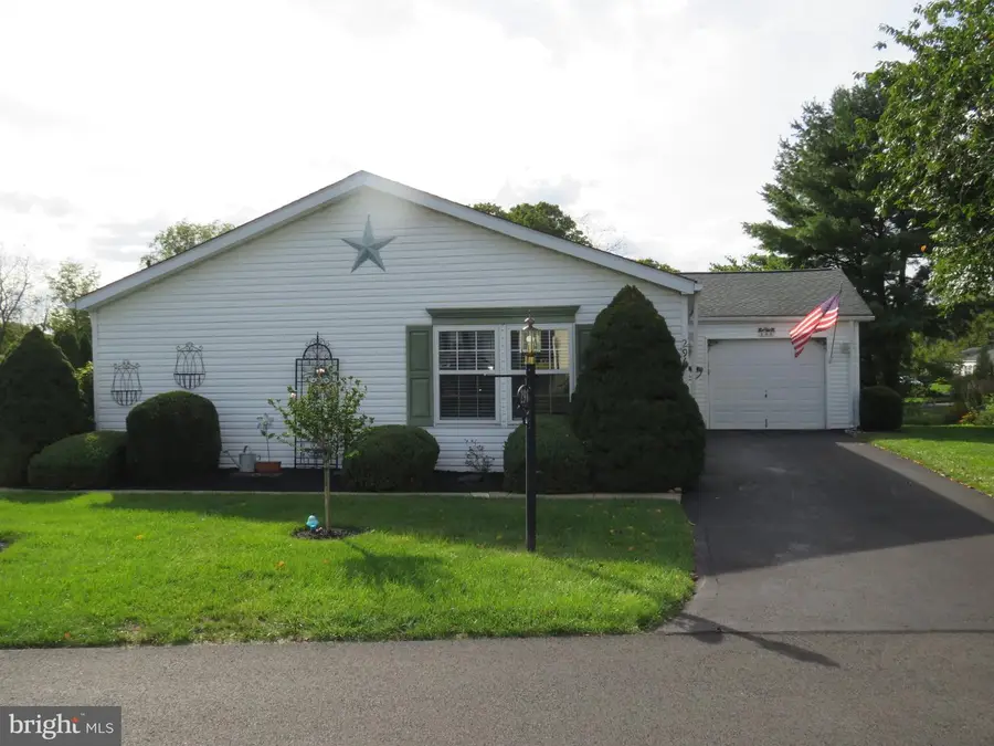296 Blackberry Cir, New Hope, PA 18938 - #3