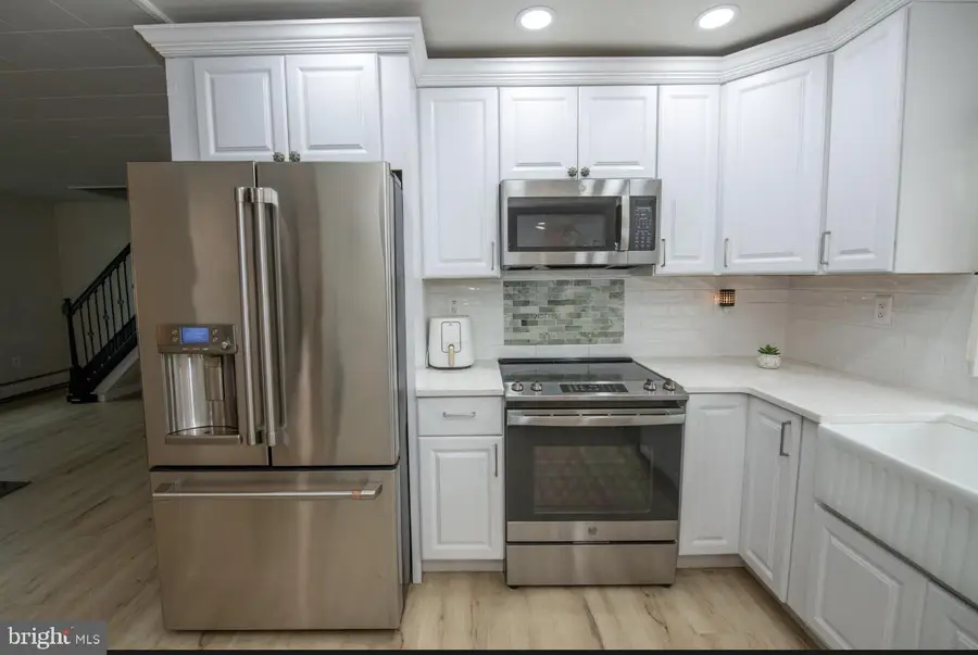 19 Narcissus Lane, Levittown, PA 19054 - #3