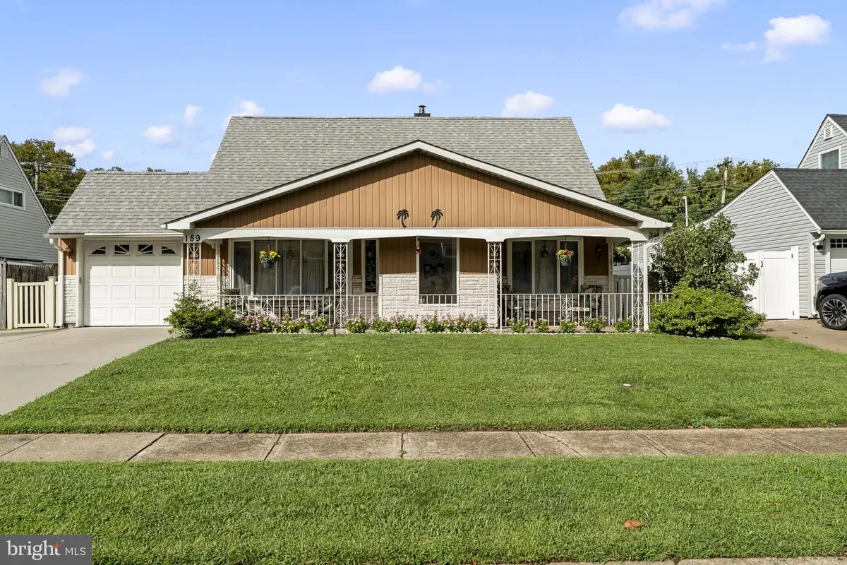 189 Kenwood Dr S, Levittown, PA 19055 - #1