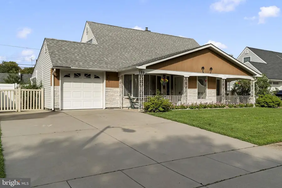 189 Kenwood Dr S, Levittown, PA 19055 - #2