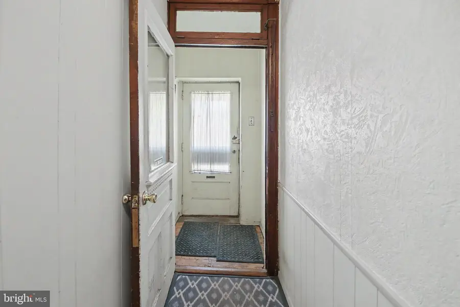 628 E Broad St, Quakertown, PA 18951 - #3