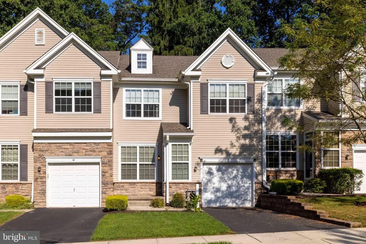 8 Jamies Ct, Warminster, PA 18974 - #1
