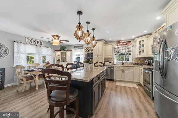 450 Citation Ln, WARMINSTER, PA 18974