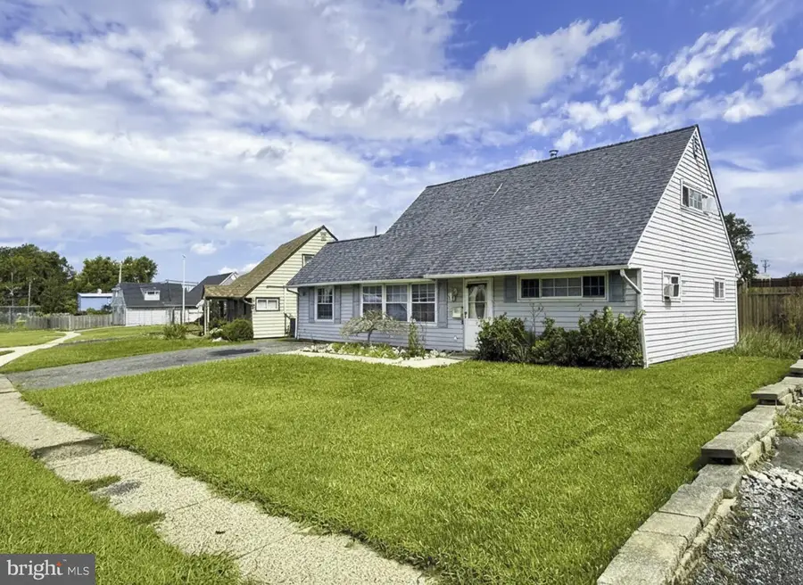 50 Margin Rd, Levittown, PA 19056 - #2