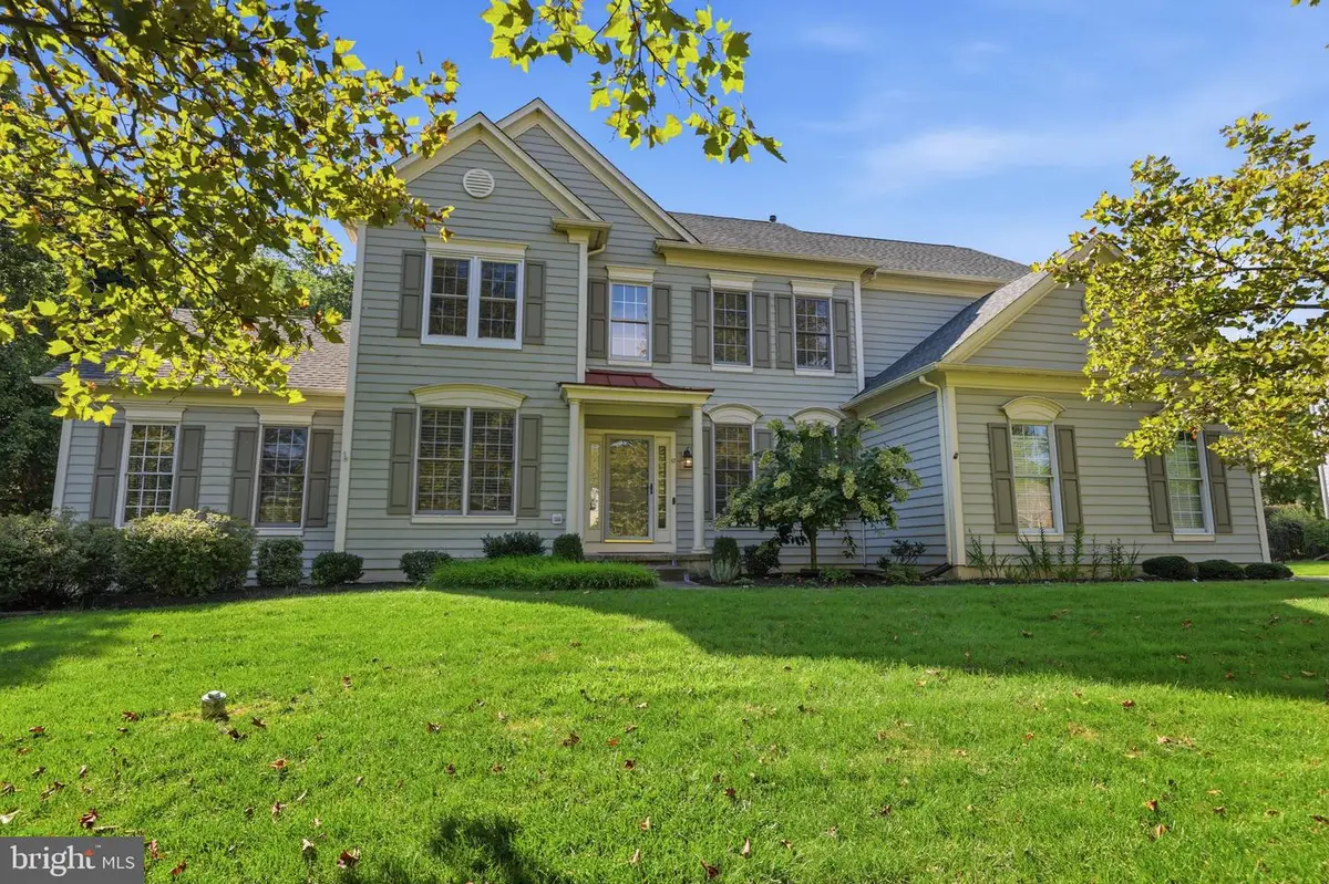 12 Manor Rd, Newtown, PA 18940 - #1
