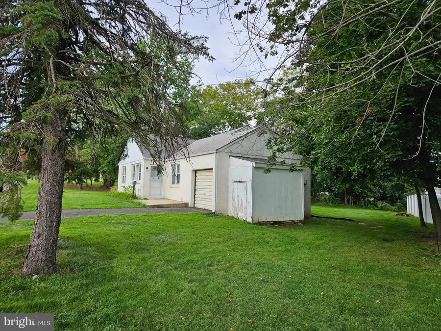 54 Poplar Ave, Warrington, PA 18976 - #2