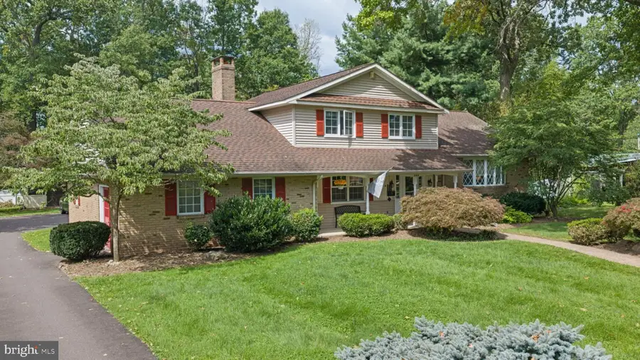 244 S 4th St, Quakertown, PA 18951 - #2