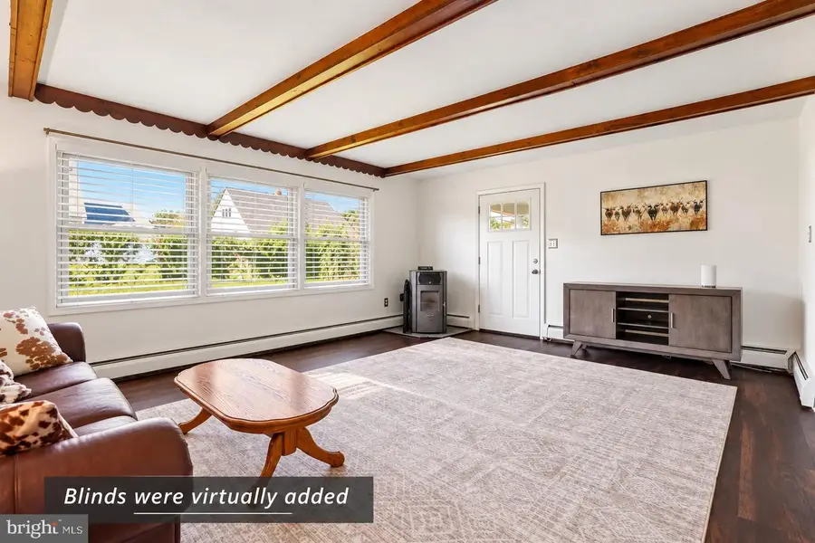 87 Wildflower Rd, Levittown, PA 19057 - #2