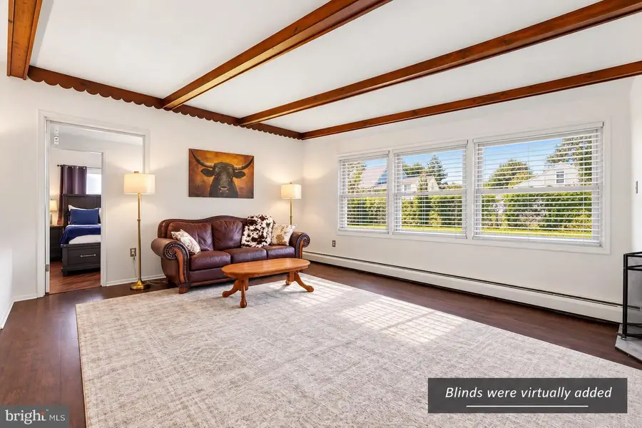 87 Wildflower Rd, Levittown, PA 19057 - #3