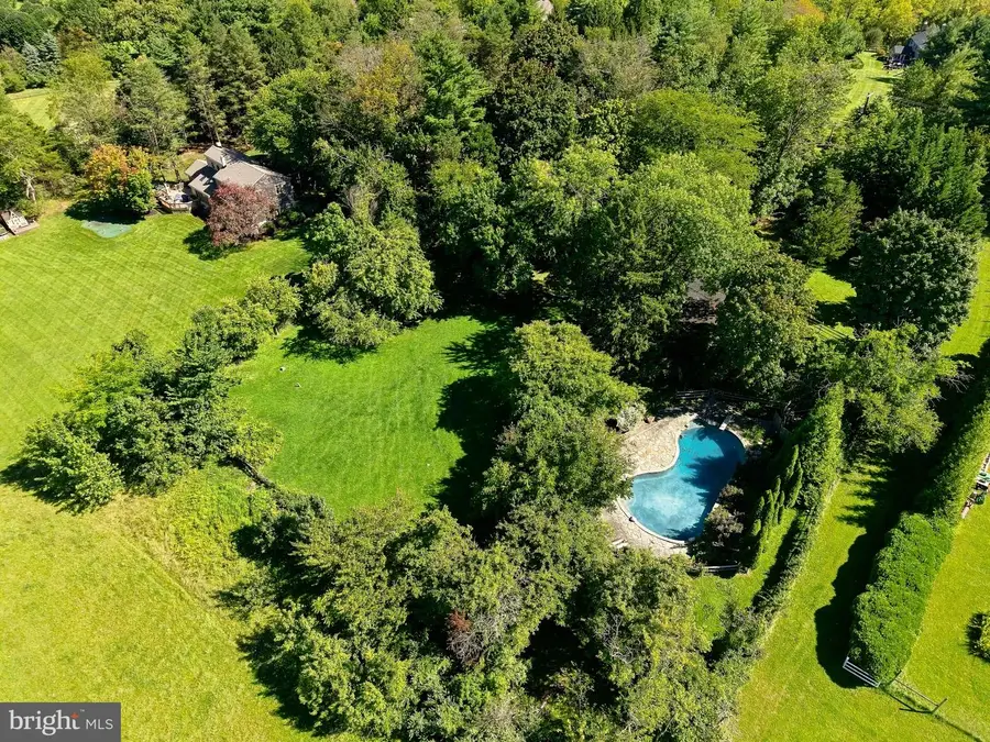 195 Woodhill Rd, Newtown, PA 18940 - #2